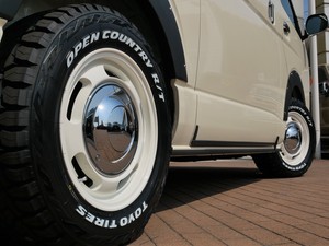 ハイエースバン丸目ハイエース　４ナンバー８人乗り　車中泊