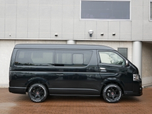 ハイエースワゴン新車アウトレット4型ハイエースワゴン4WD車中泊コンプリート