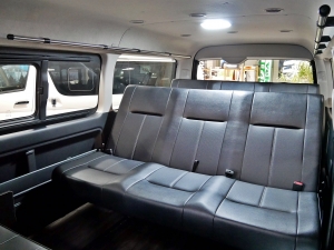 ハイエースワゴン新車アウトレット4型ハイエースワゴン4WD車中泊コンプリート