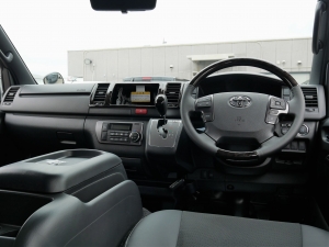 ハイエースバン一部改良型　新型ハイエース　即納車