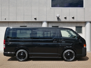 ハイエースバン新車アウトレット新車コンプリート　即納車　丸目ハイエース