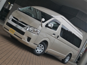 ハイエースバンスパロン　4WD　ディーゼル