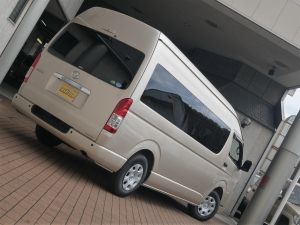 ハイエースバンスパロン　4WD　ディーゼル