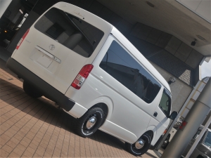 ハイエースワゴン１０人乗り　車中泊　家族旅行