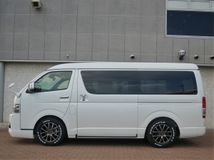 ハイエースバンワイドバン　四駆　車中泊　ベッドキット