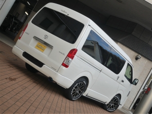 ハイエースバンワイドバン　四駆　車中泊　ベッドキット