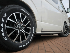 ハイエースバンワイドバン　四駆　車中泊　ベッドキット