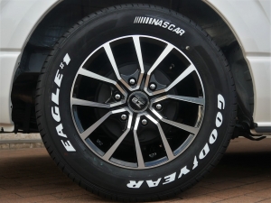 ハイエースバンワイドバン　四駆　車中泊　ベッドキット