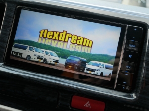 ハイエースバンスパロン　4WD　ディーゼル　特設パールホワイト