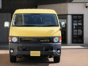 ハイエースワゴン１０人乗り　丸目換装FD-classicカスタム