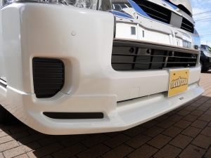 ハイエースバンスパロン　4WD　ディーゼル　特設パールホワイト