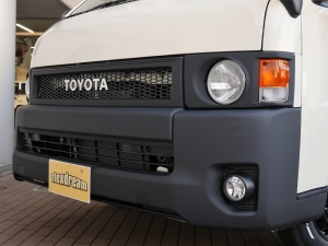 ハイエースワゴン１０人乗り　丸目換装FD-classicカスタム