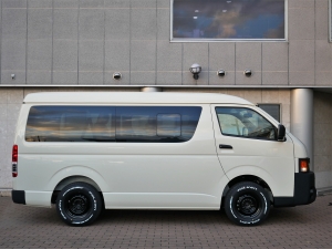 ハイエースワゴン１０人乗り　丸目換装FD-classicカスタム