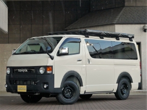 ハイエースバン丸目カスタム　ライトイエロー　ネオクラシック