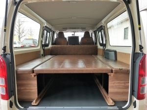 ハイエースバンDX　4WD　ディーゼル