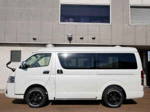 ハイエースワゴン新車アウトレット１０人乗り　新車カスタム