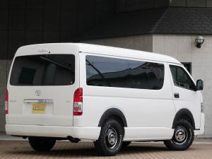 ハイエースワゴン１０人乗り　新車カスタム　ライトキャンピングカー