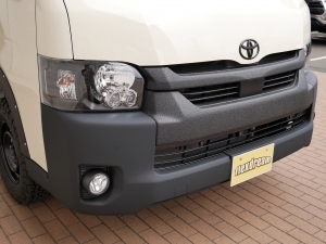 ハイエースワゴン１０人乗りワゴン　特設カラーライトイエロー