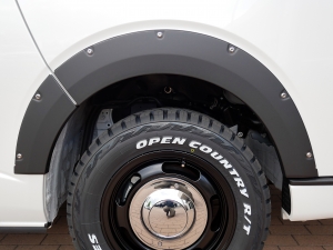 ハイエースバン車中泊　7人乗りハイエース