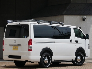 ハイエースバン車中泊　7人乗りハイエース