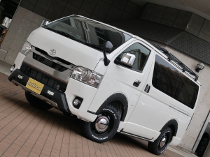 ハイエースバンジャオスオーバーフェンダー　ＴＲＤスポイラー