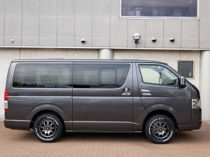 ハイエースバン4ナンバー　8人乗り　車中泊