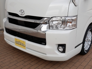 ハイエースワゴン１０人乗り　新車カスタム