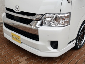 ハイエースバンスパロン　4WD　ディーゼル　パールホワイト