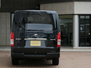 ハイエースバン3列シート　前向き8名乗車　車中泊　災害時避難