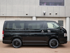 ハイエースバン3列シート　前向き8名乗車　車中泊　災害時避難