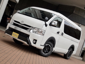 ハイエースワゴン１０人乗り　新車カスタム　車中泊　フルフラットベッド