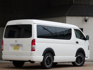 ハイエースワゴン１０人乗り　新車カスタム　車中泊　フルフラットベッド