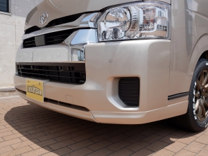 ハイエースバンスパロン　4WD　ディーゼル　特設ベージュメタリック
