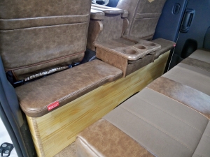 ハイエースバン安全装備追加 特別仕様車