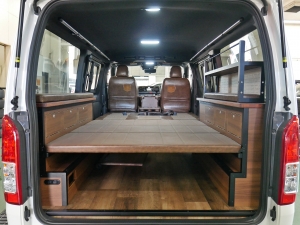 ハイエースバン安全装備追加 特別仕様車
