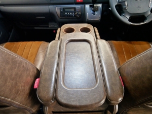 ハイエースバン安全装備追加 特別仕様車