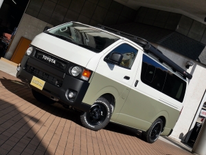 ハイエースバンレトロでクラシックな丸目換装FD-classicカスタム