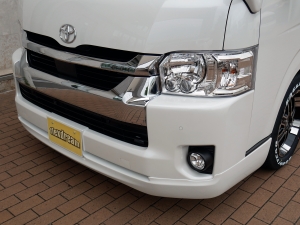 ハイエースワゴン１０人乗り　新車カスタム