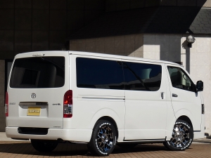 ハイエースバン 安全装備追加 特別仕様車