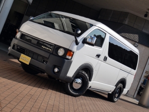 ハイエースワゴン１０人乗り　新車カスタム　車中泊　ベッドキット