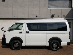 ハイエースワゴン１０人乗り　新車カスタム　車中泊　ベッドキット