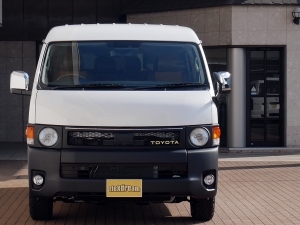 ハイエースワゴン１０人乗り　新車カスタム　車中泊　ベッドキット
