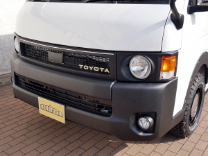ハイエースワゴン１０人乗り　新車カスタム　車中泊　ベッドキット
