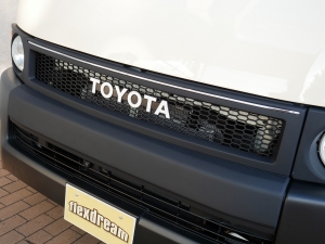 ハイエースバン新車アウトレットスパロン　4WD　ディーゼル　ライトイエロー