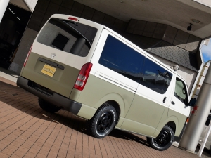 ハイエースバンDX　4WD　ディーゼル　丸目