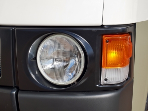 ハイエースバンDX　4WD　ディーゼル　丸目