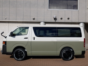 ハイエースバンDX　4WD　ディーゼル　丸目