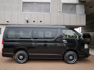 ハイエースワゴン１０人乗り　マイナーチェンジモデル 安全装備
