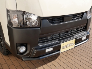 ハイエースバン特設カラー：ライトイエロー