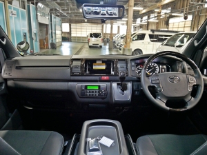 ハイエースバン安全装備追加 特別仕様車
